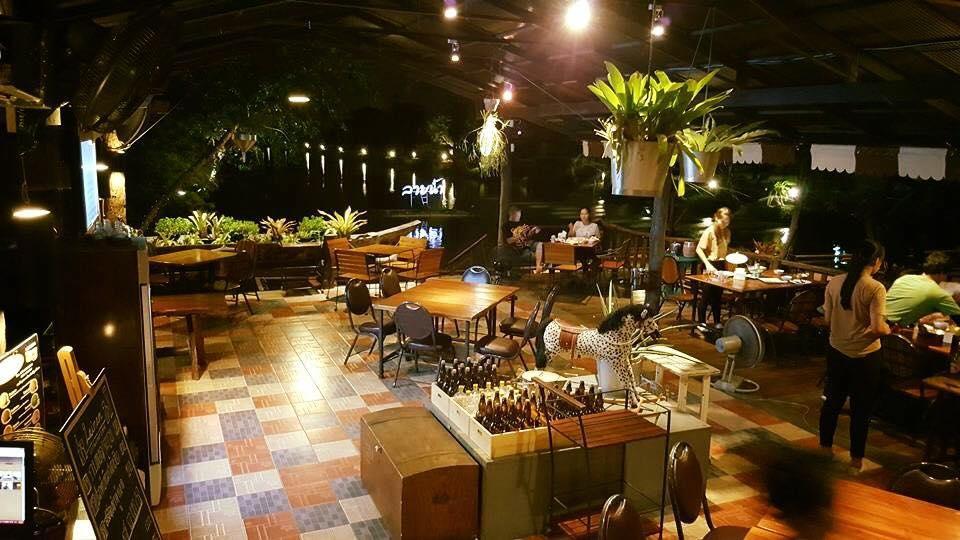 Country Lake View Hotel Suphan Buri Buitenkant foto