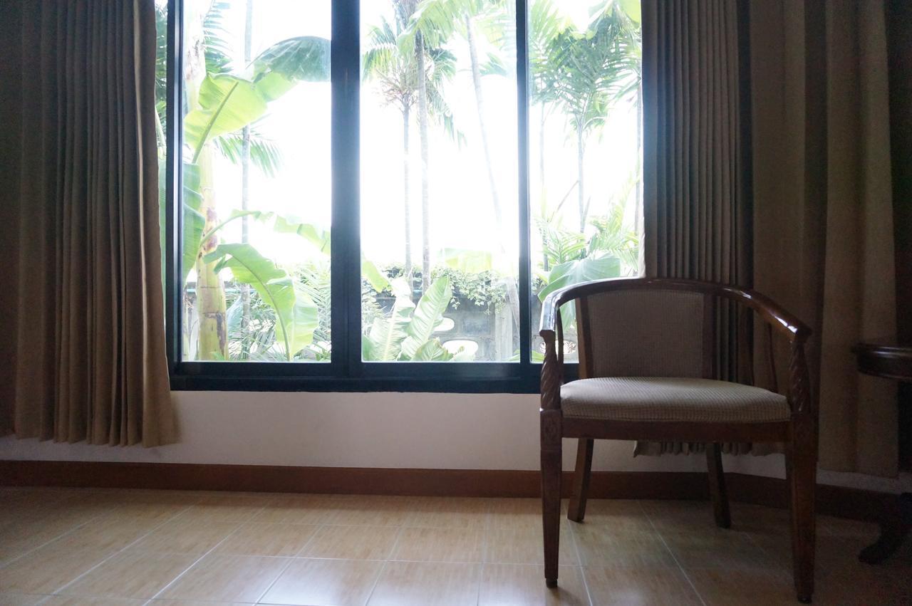 Country Lake View Hotel Suphan Buri Buitenkant foto