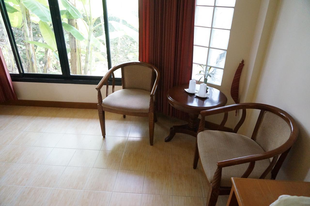 Country Lake View Hotel Suphan Buri Buitenkant foto
