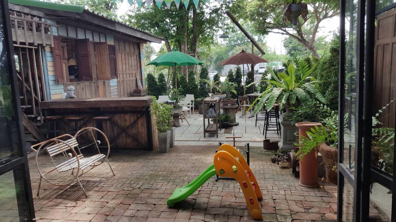 Country Lake View Hotel Suphan Buri Buitenkant foto